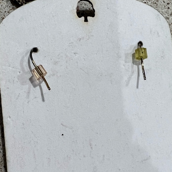 Eiffel Tower dangle Earrings New on card made in USA 🇺🇸 - Picture 6 of 10